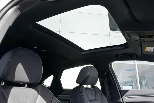 2024 Audi Q3 40 TFSI S line F3
