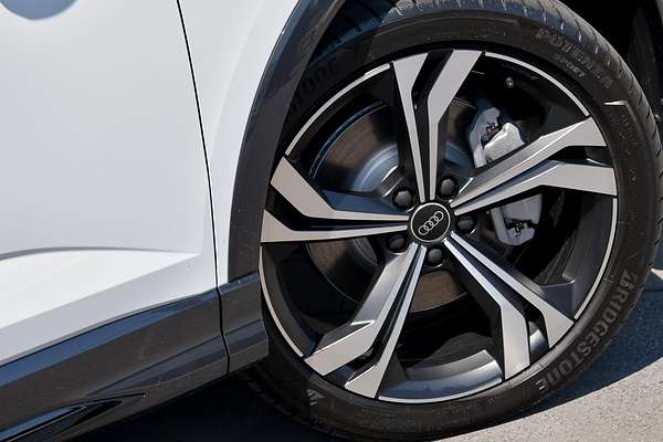 2024 Audi Q3 40 TFSI S line F3
