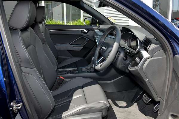 2024 Audi Q3 40 TFSI S line F3