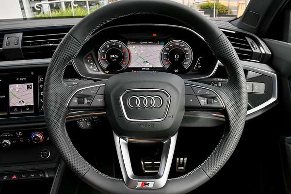 2024 Audi Q3 40 TFSI S line F3