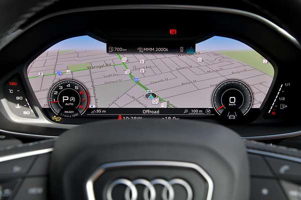 2024 Audi Q3 40 TFSI S line F3