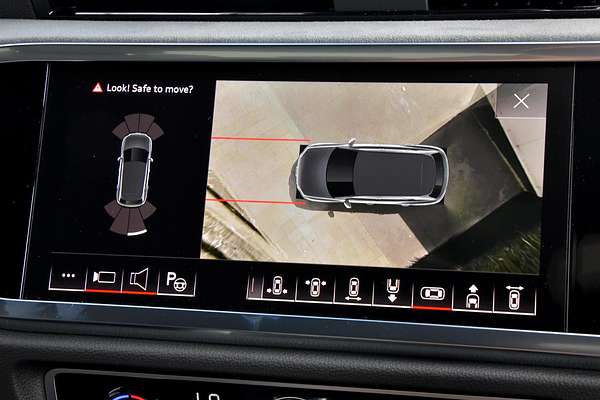 2024 Audi Q3 40 TFSI S line F3