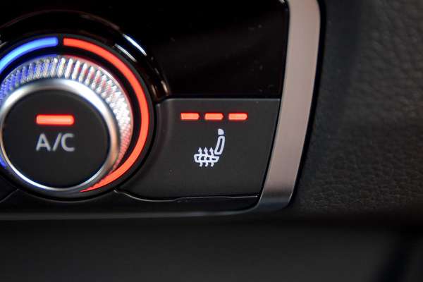 2024 Audi Q3 40 TFSI S line F3