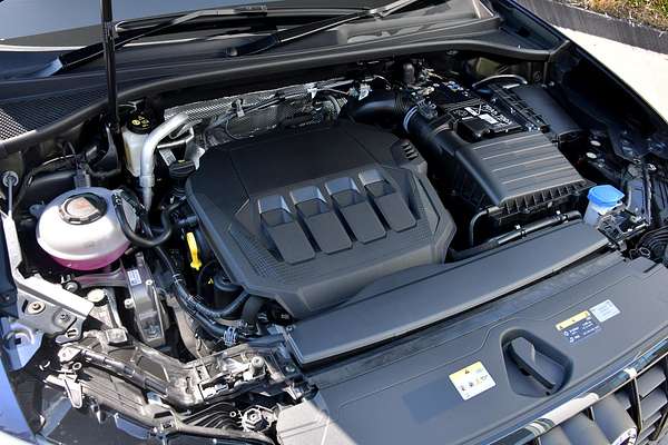 2024 Audi Q3 40 TFSI S line F3