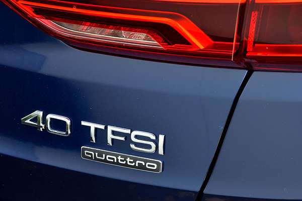 2024 Audi Q3 40 TFSI S line F3