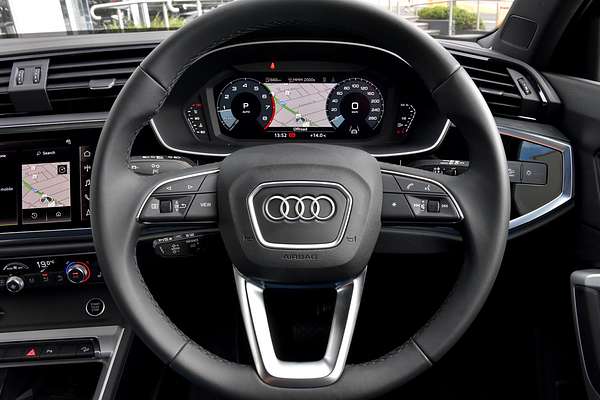 2024 Audi Q3 35 TFSI Dynamic Black F3