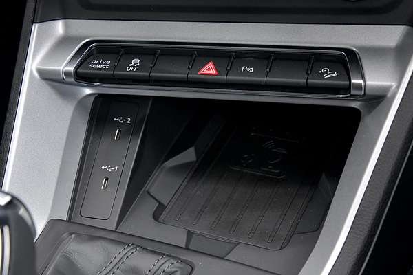 2024 Audi Q3 35 TFSI Dynamic Black F3