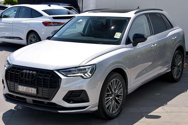 2024 Audi Q3 35 TFSI Dynamic Black F3