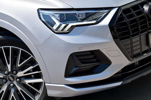 2024 Audi Q3 35 TFSI Dynamic Black F3