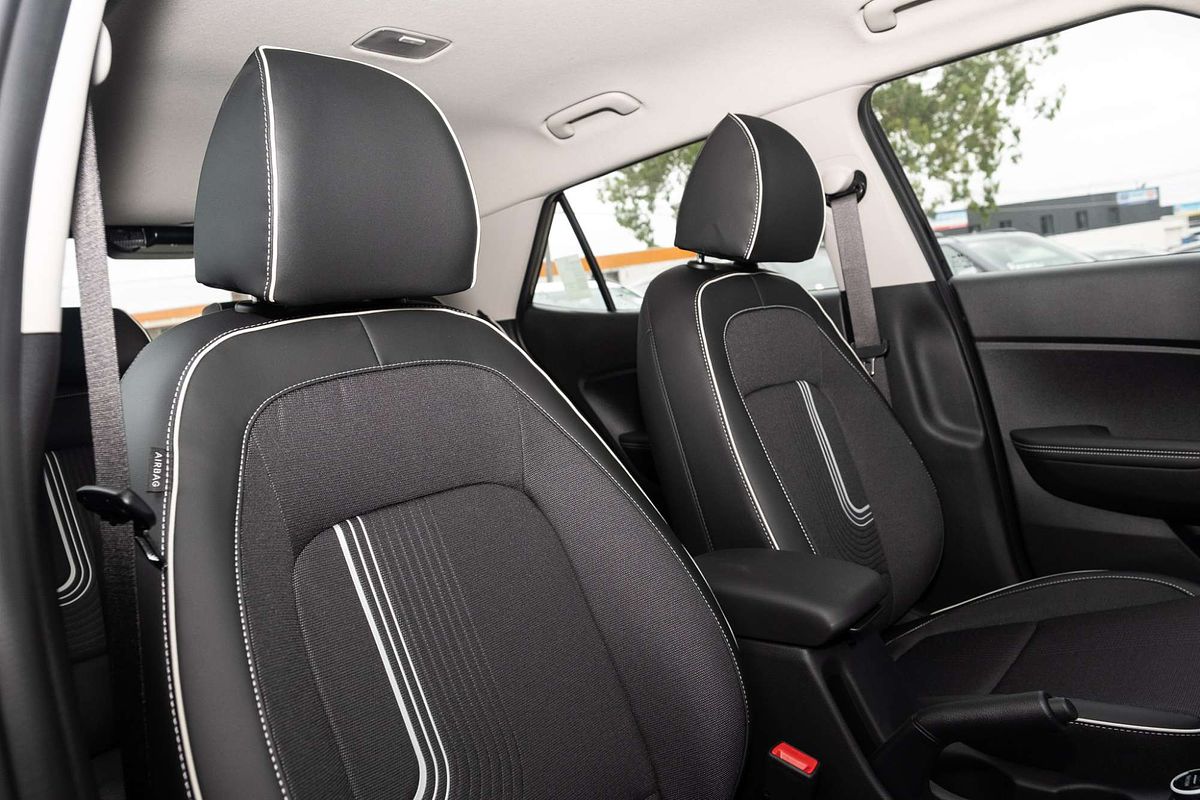 2024 Hyundai Venue Active QX.V5
