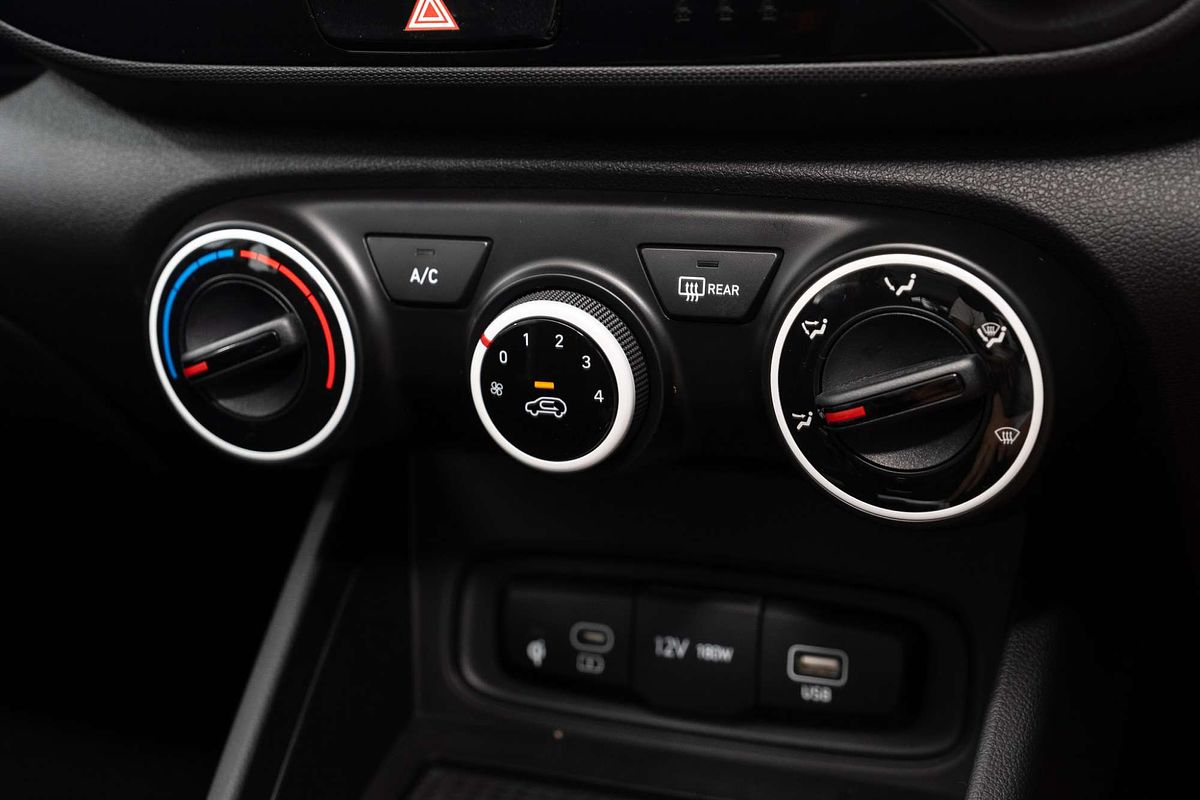 2024 Hyundai Venue Active QX.V5