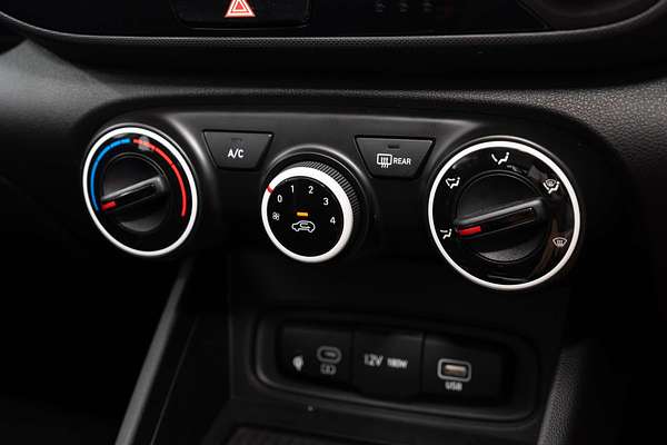 2024 Hyundai Venue Active QX.V5
