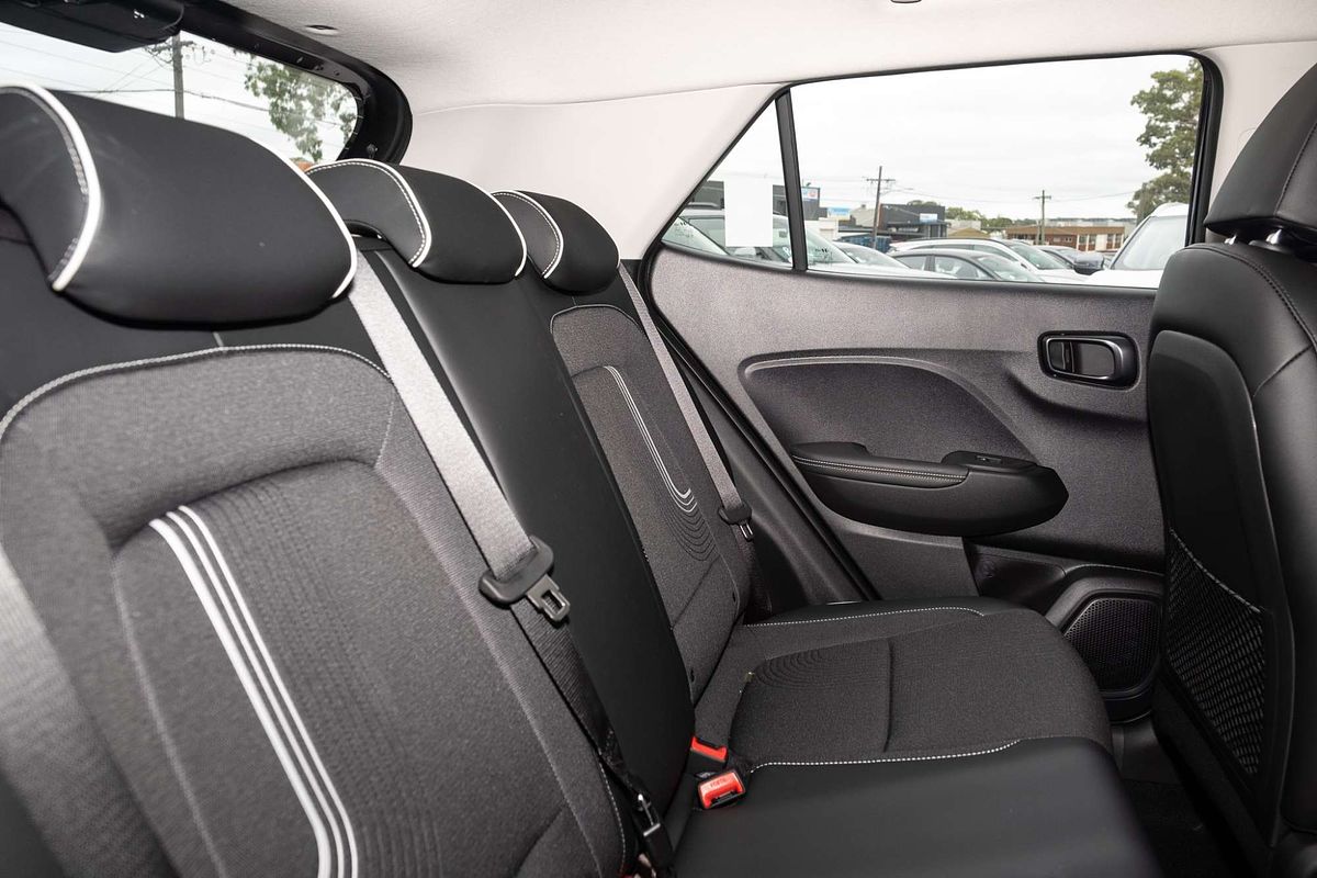 2024 Hyundai Venue Active QX.V5