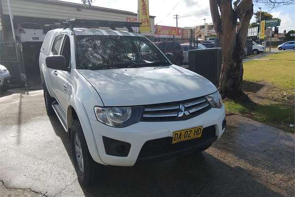 2012 Mitsubishi Triton GLX MN 4X4