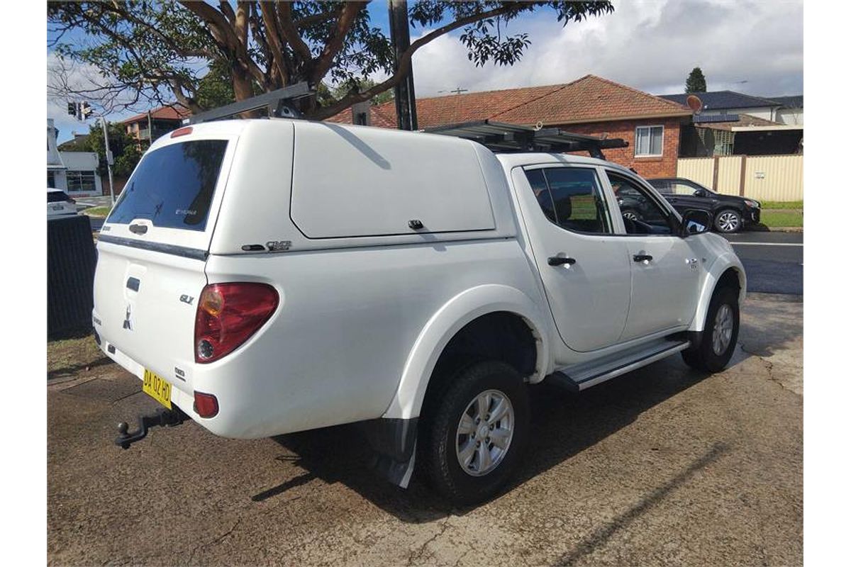 2012 Mitsubishi Triton GLX MN 4X4