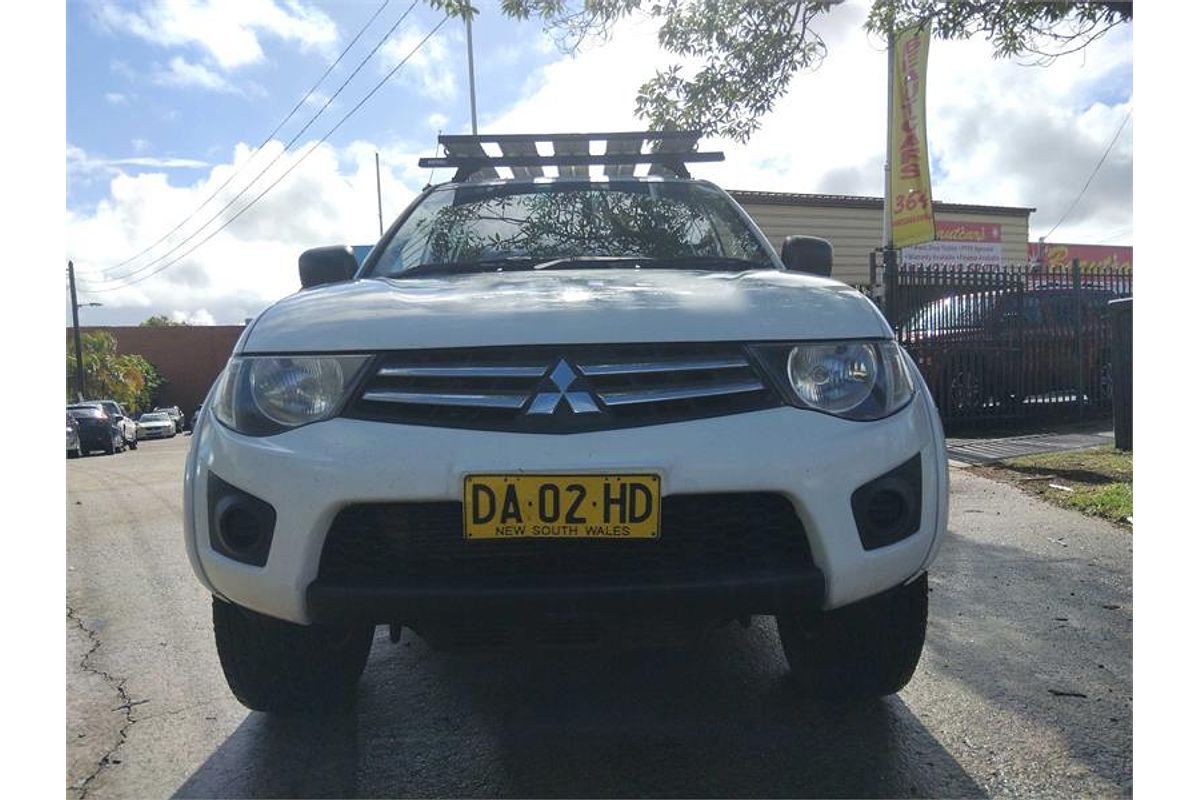 2012 Mitsubishi Triton GLX MN 4X4