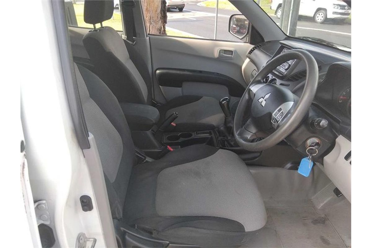 2012 Mitsubishi Triton GLX MN 4X4