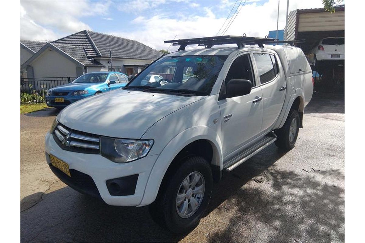 2012 Mitsubishi Triton GLX MN 4X4