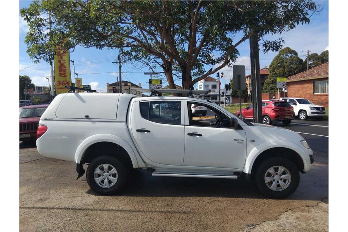 2012 Mitsubishi Triton GLX MN 4X4