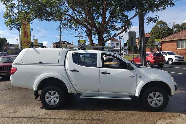 2012 Mitsubishi Triton GLX MN 4X4