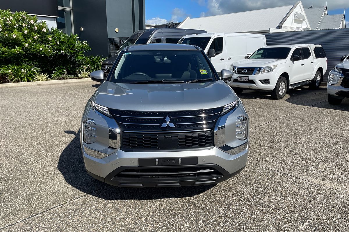 2024 Mitsubishi Outlander ES ZM