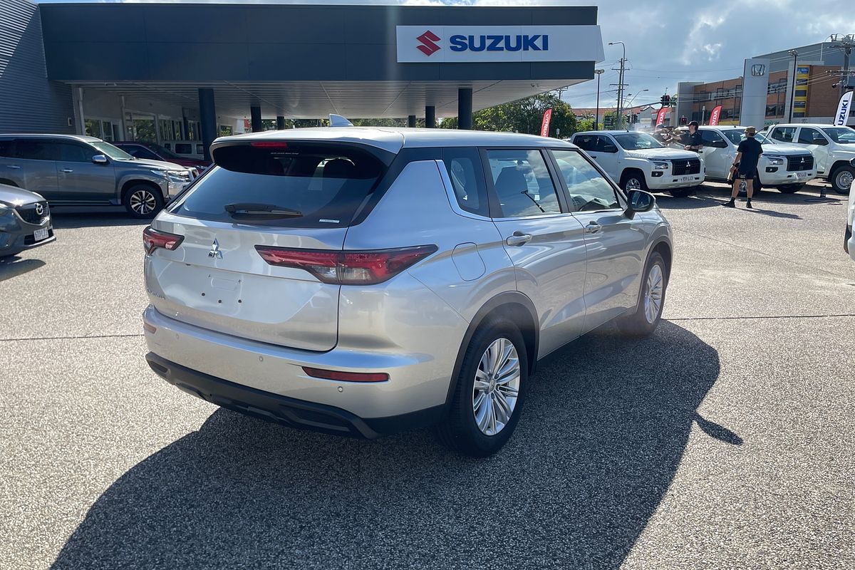2024 Mitsubishi Outlander ES ZM