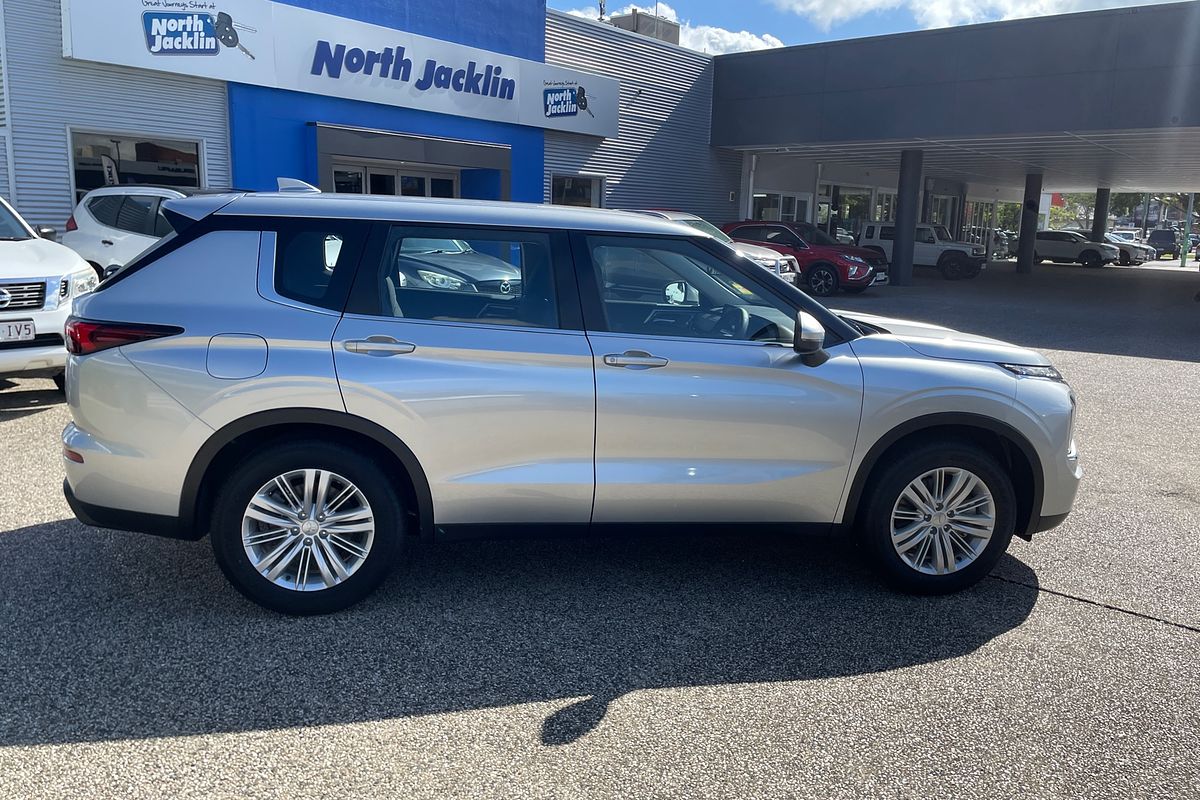 2024 Mitsubishi Outlander ES ZM