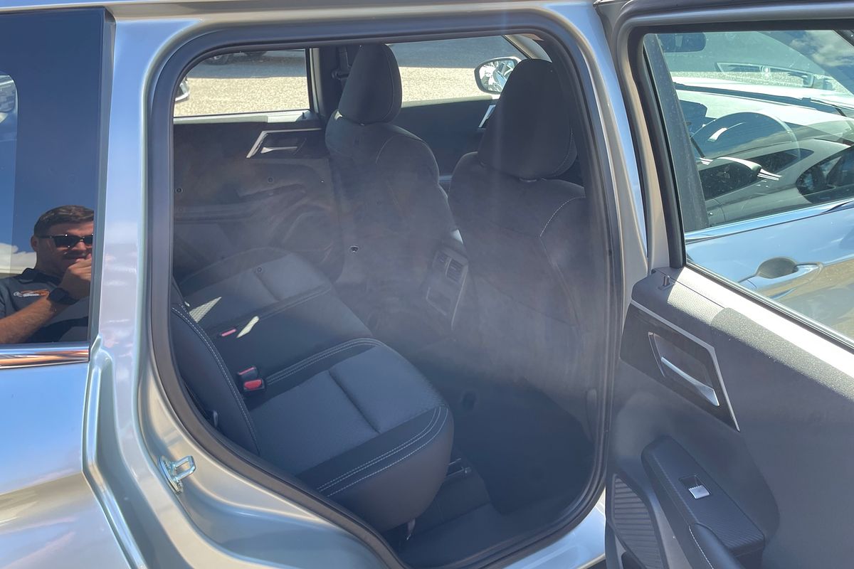 2024 Mitsubishi Outlander ES ZM