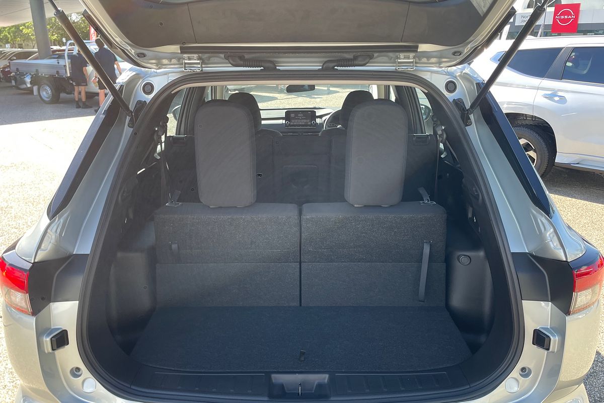 2024 Mitsubishi Outlander ES ZM