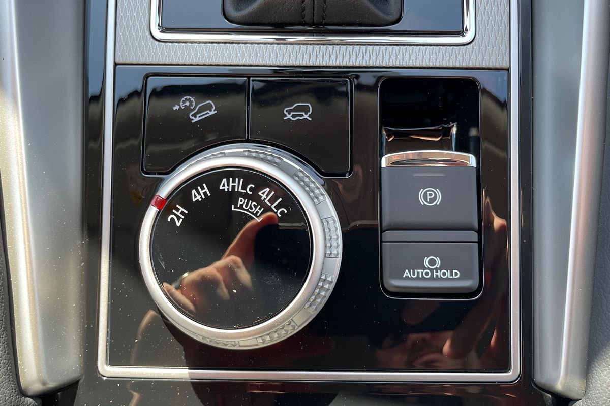 2024 Mitsubishi Pajero Sport GLS QG