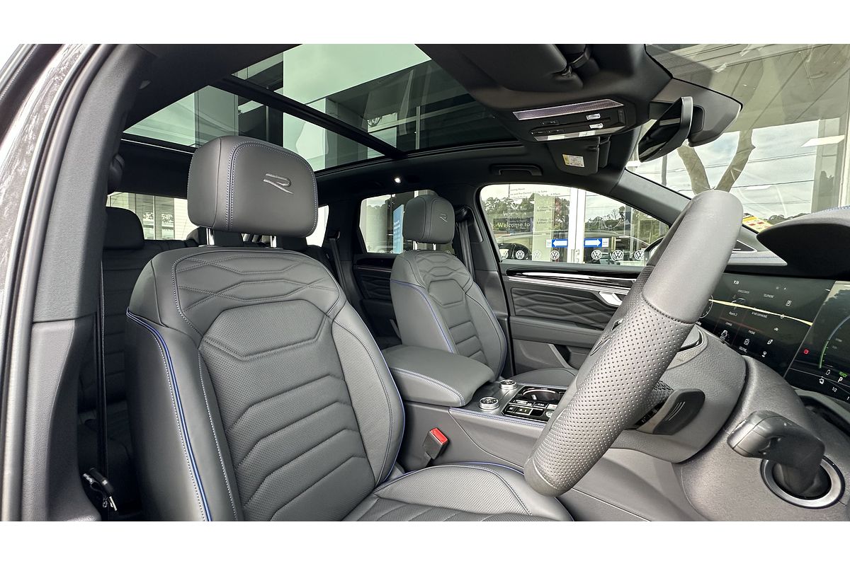 2024 Volkswagen Touareg R RC