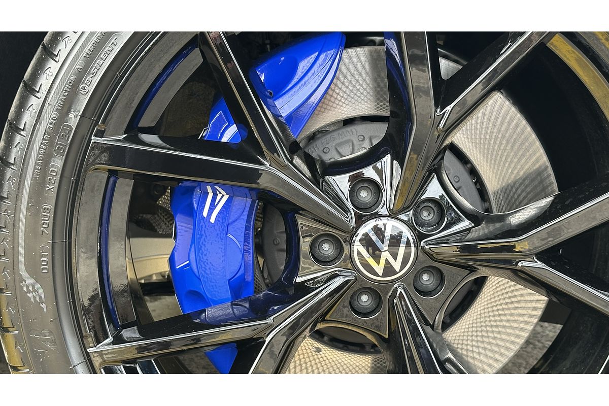 2024 Volkswagen Touareg R RC
