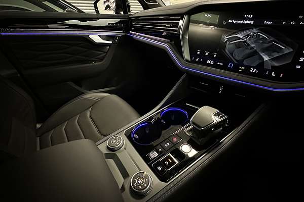 2024 Volkswagen Touareg R RC