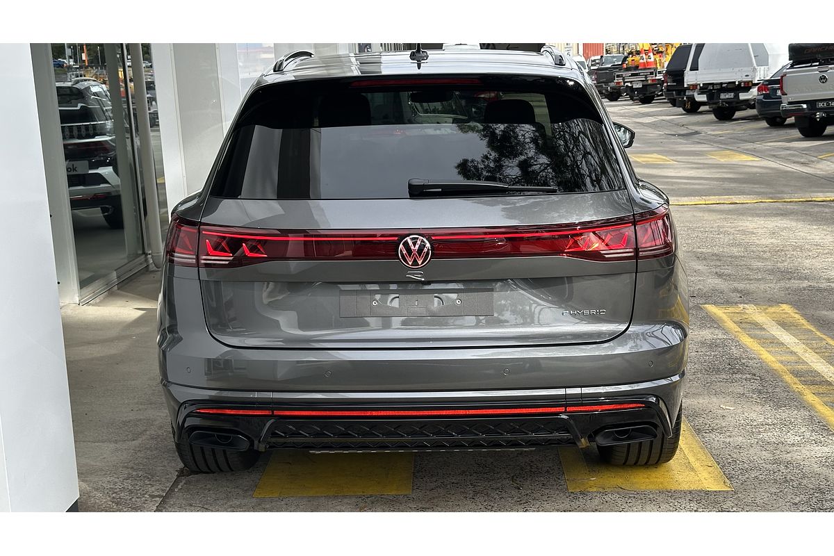 2024 Volkswagen Touareg R RC