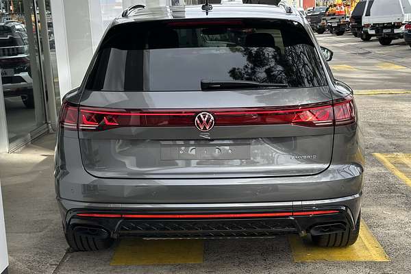 2024 Volkswagen Touareg R RC
