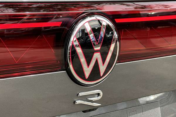 2024 Volkswagen Touareg R RC