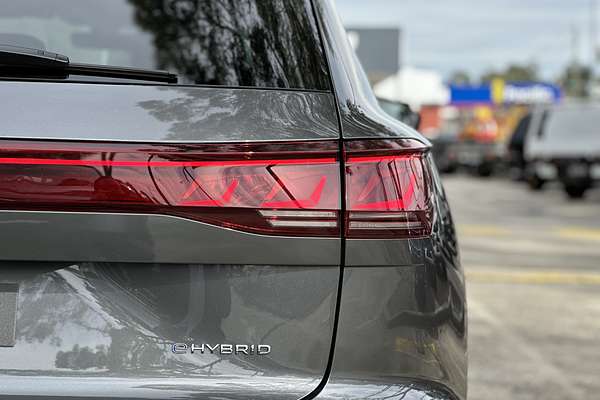 2024 Volkswagen Touareg R RC