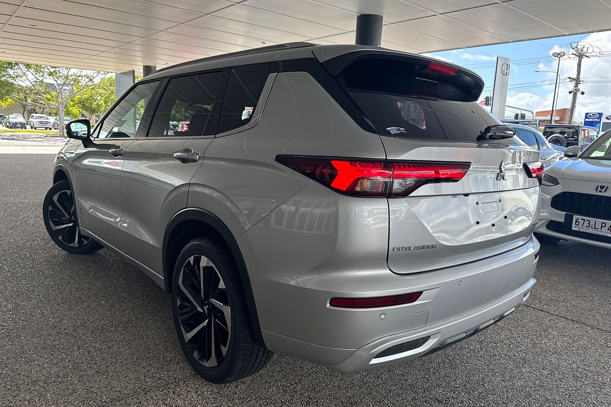 2024 Mitsubishi Outlander Exceed ZM