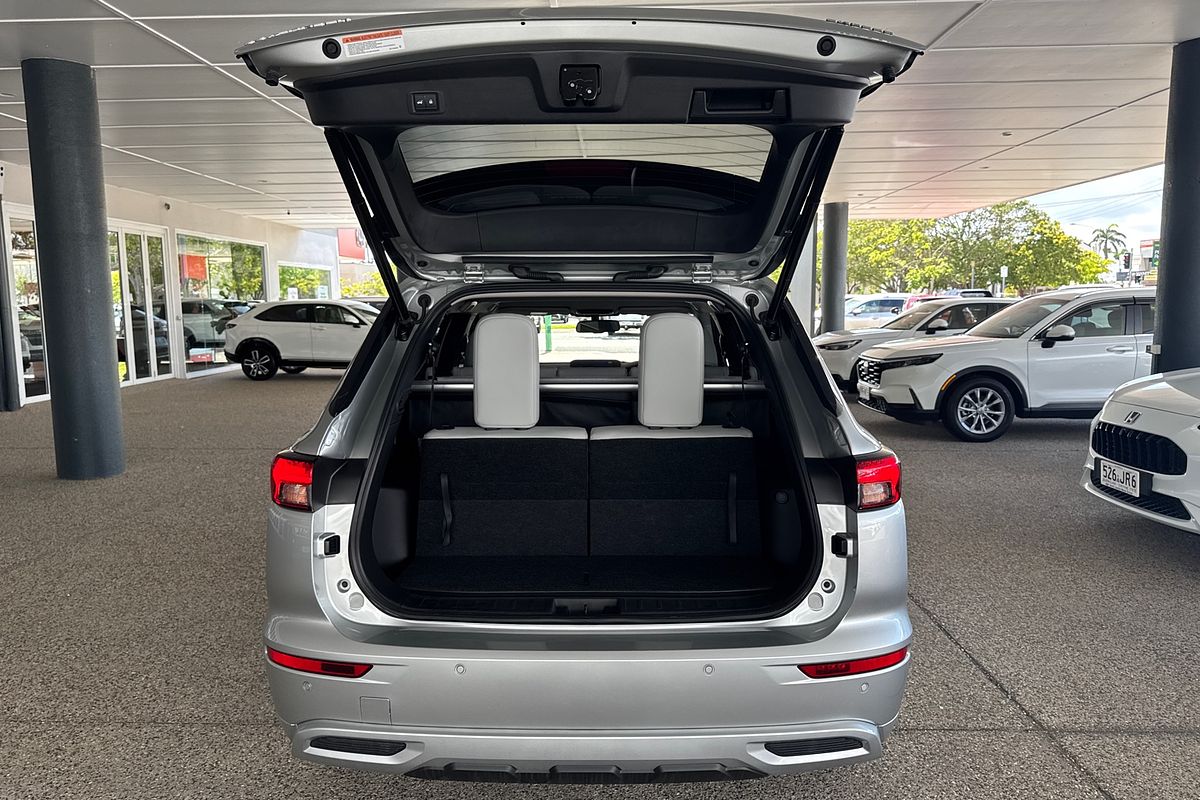 2024 Mitsubishi Outlander Exceed ZM