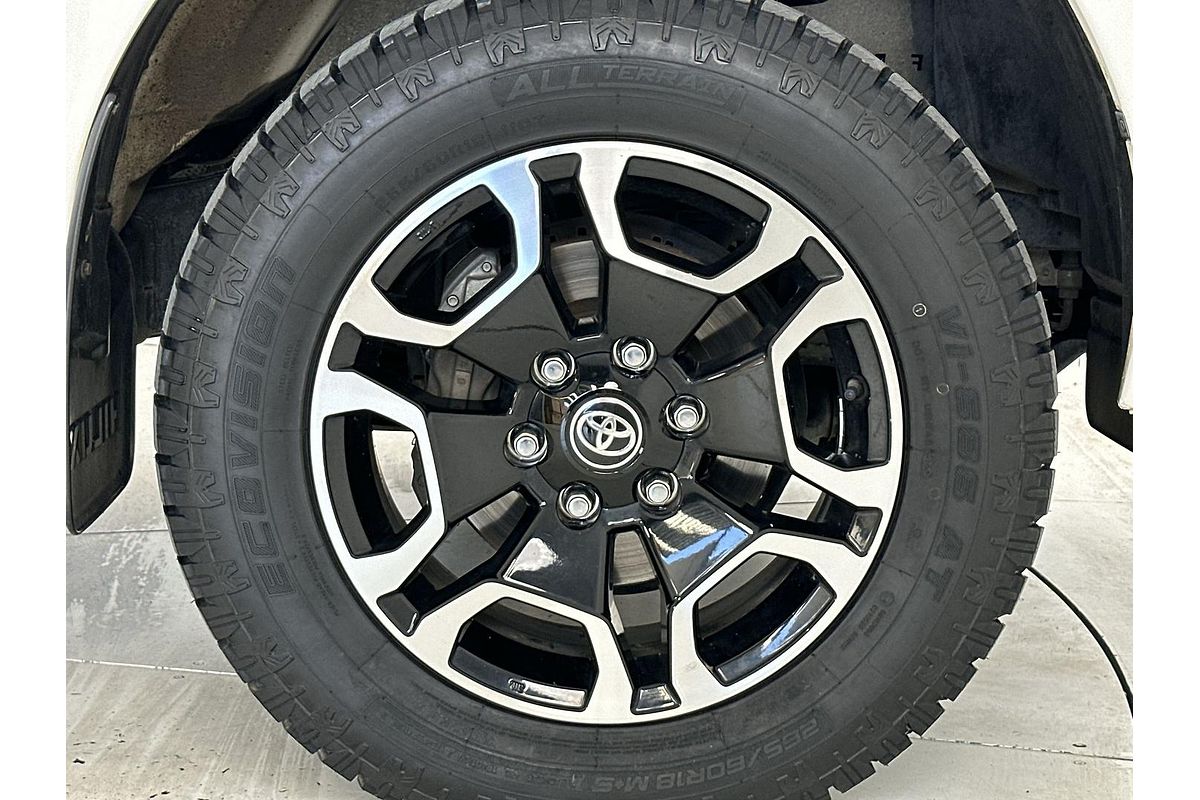 2020 Toyota Hilux SR5 GUN126R 4X4