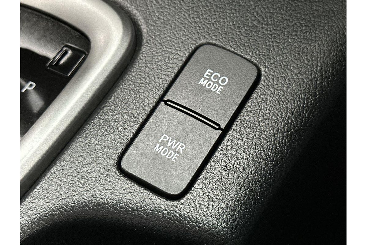 2020 Toyota Hilux SR5 GUN126R 4X4