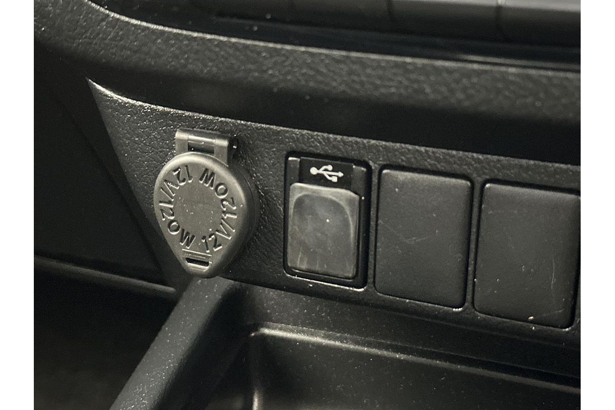 2020 Toyota Hilux SR5 GUN126R 4X4
