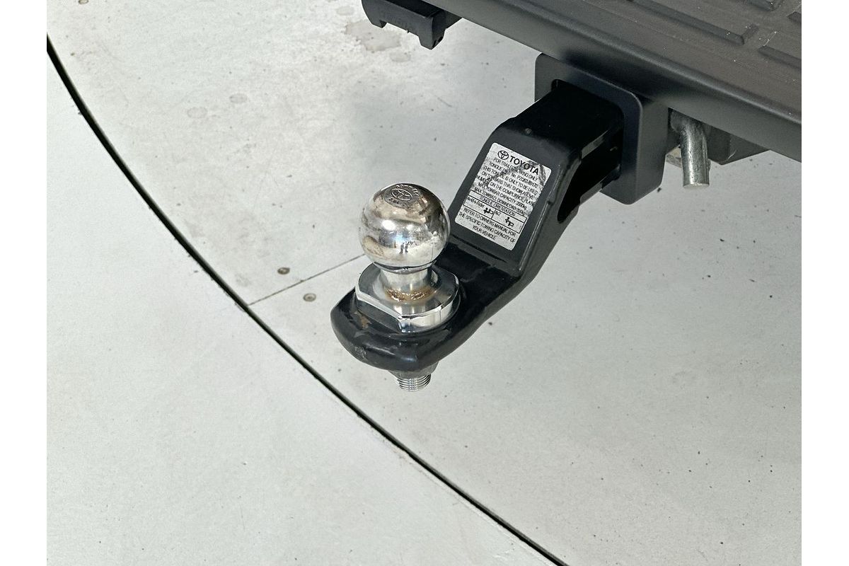 2020 Toyota Hilux SR5 GUN126R 4X4