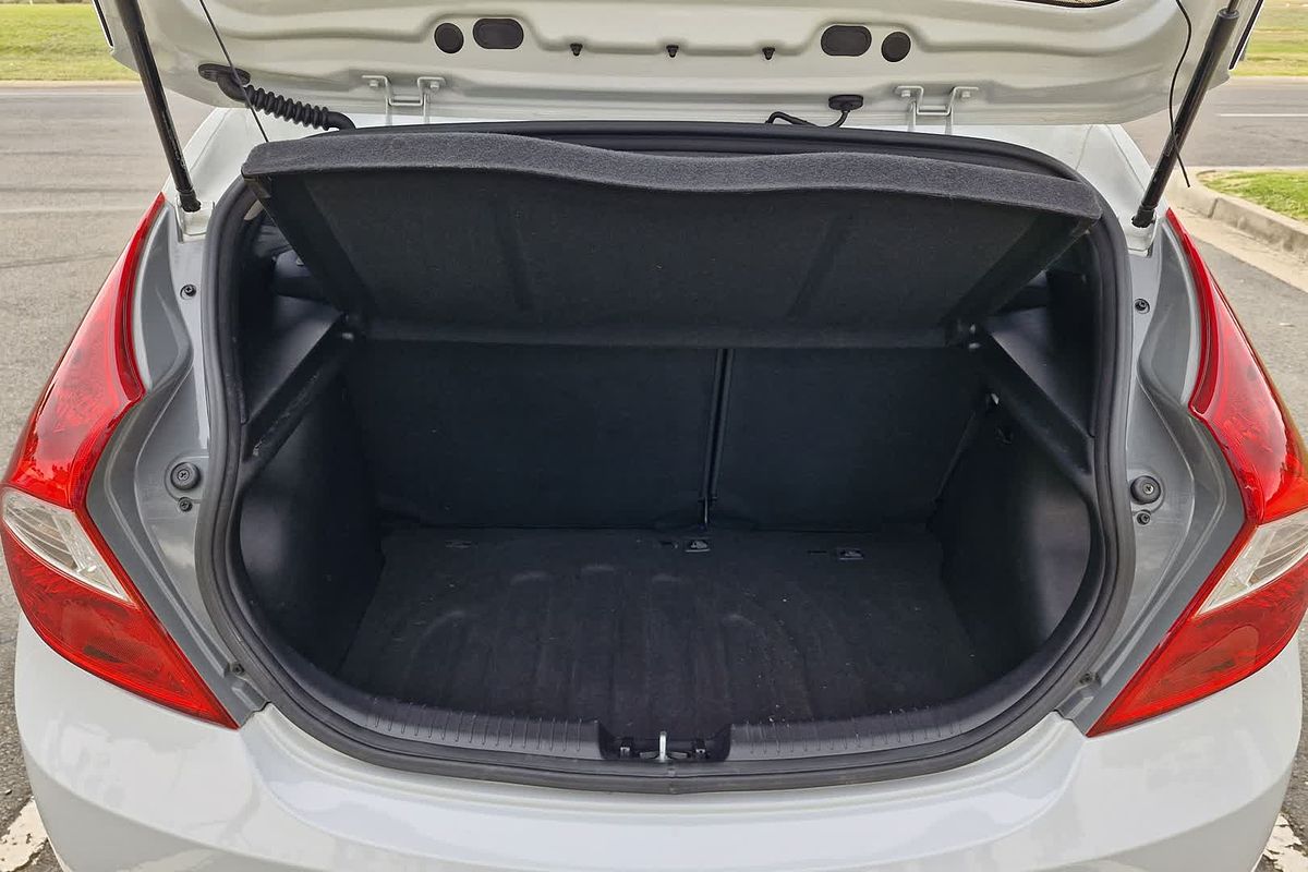 2017 Hyundai Accent Sport RB6