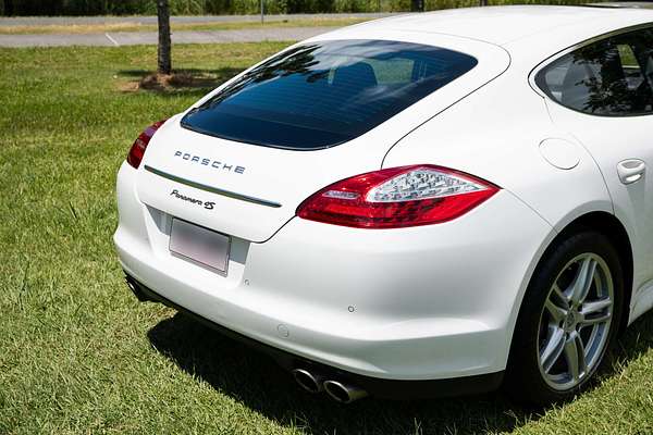 2011 Porsche Panamera 4S 970