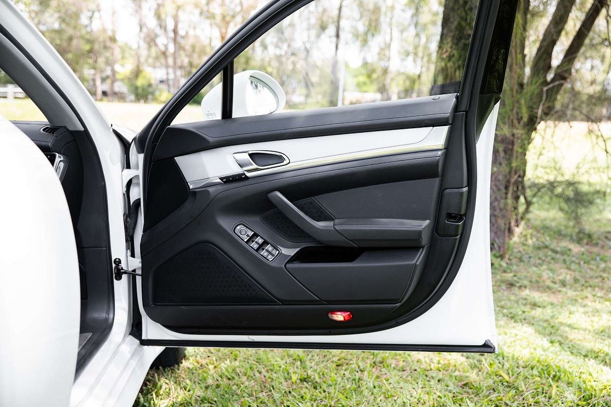 2011 Porsche Panamera 4S 970