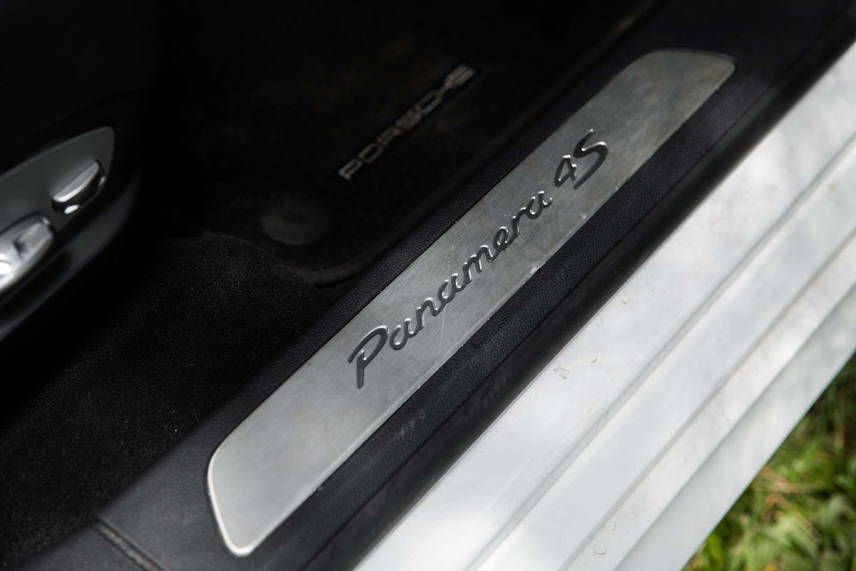 2011 Porsche Panamera 4S 970