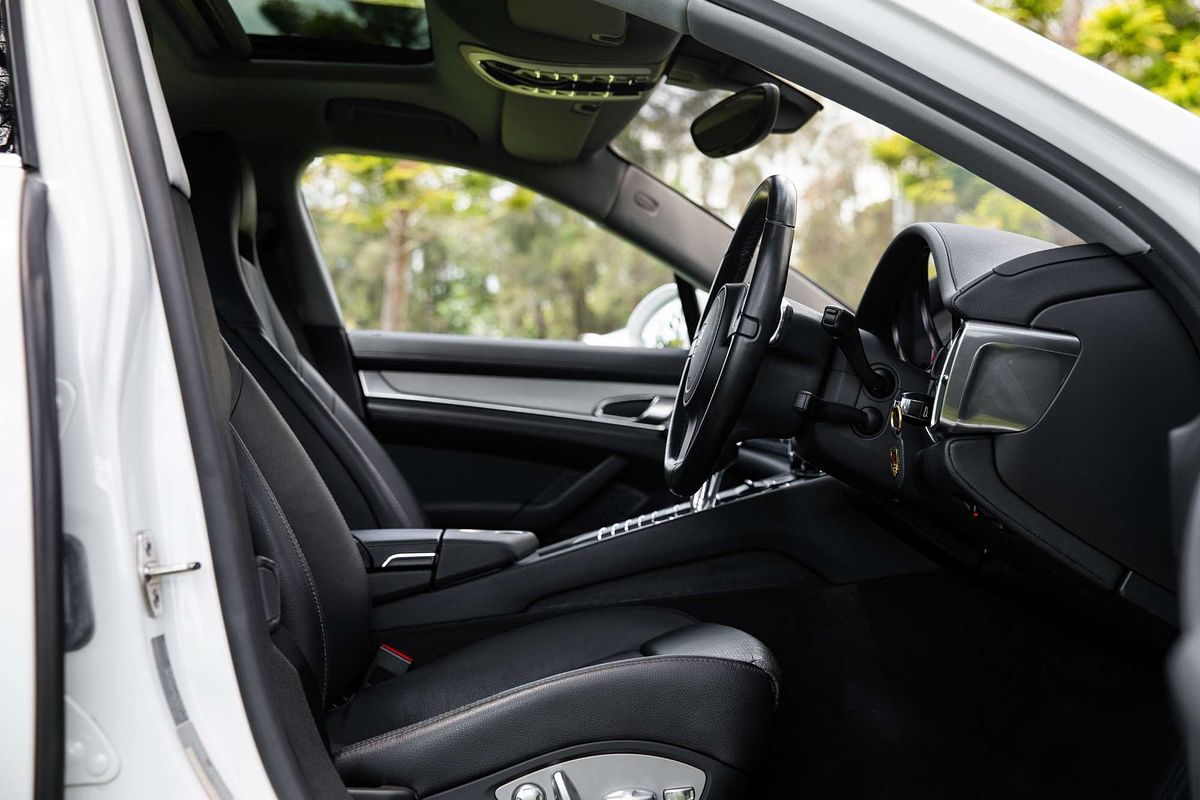 2011 Porsche Panamera 4S 970