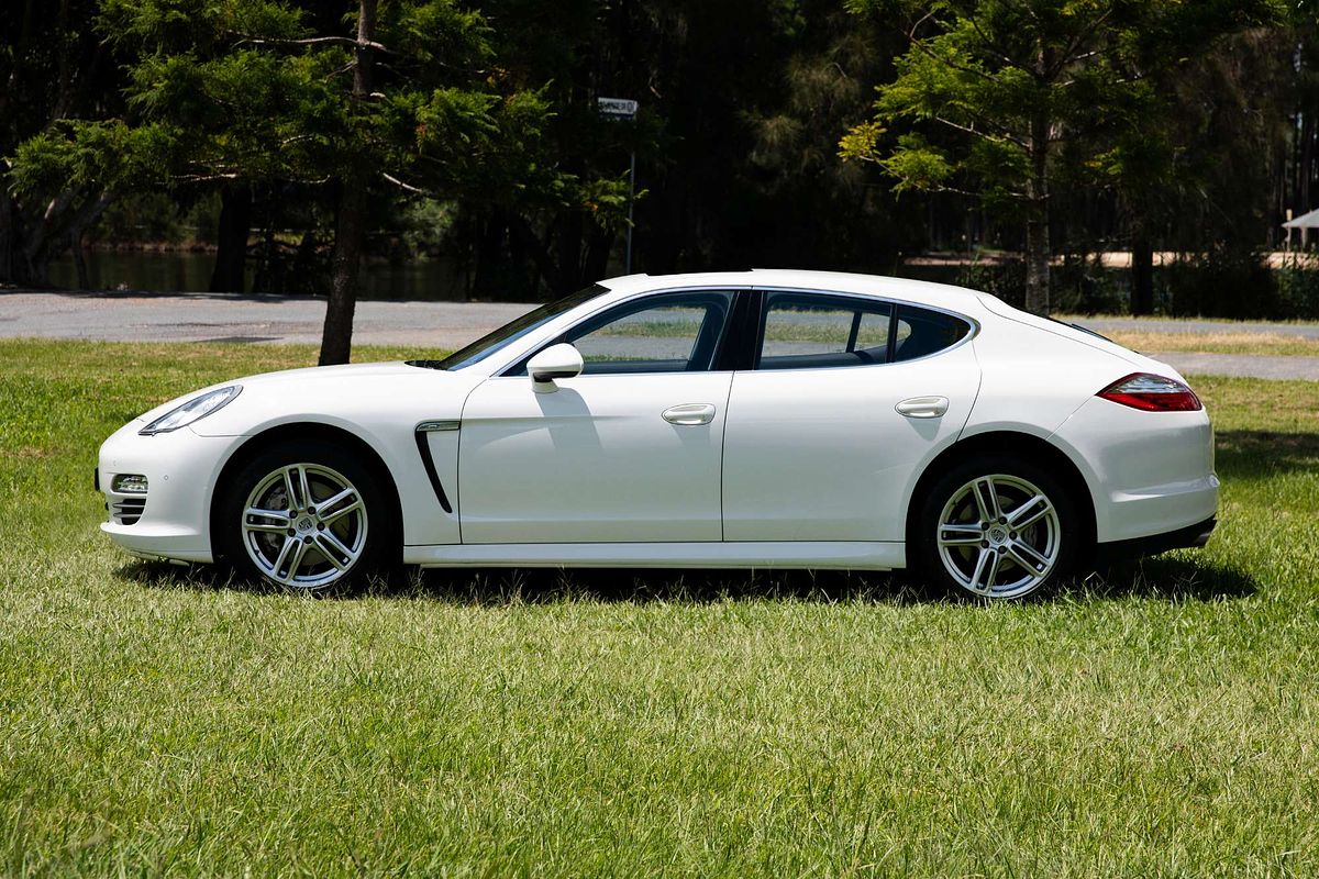 2011 Porsche Panamera 4S 970