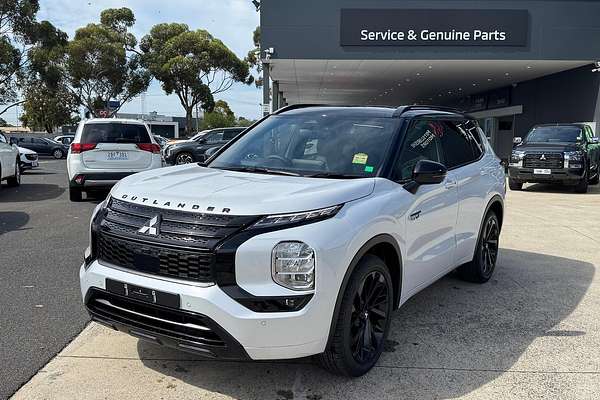 2024 Mitsubishi Outlander PHEV GSR ZM